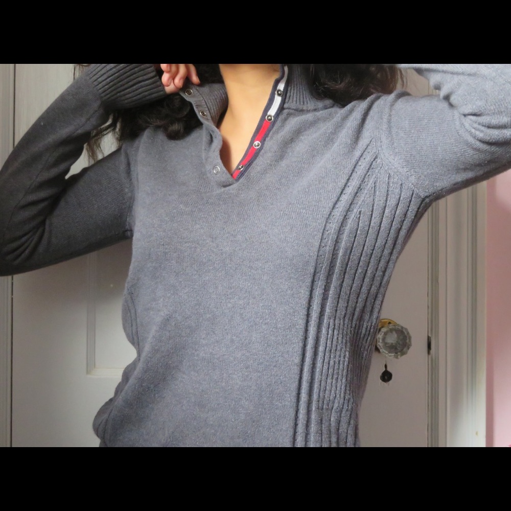 Vintage Tommy Hilfiger sweater